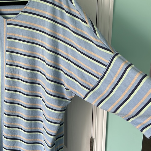 Striped dolman sleeve shirt - Picture 3 of 8